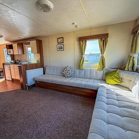 Homely Caravan At Manor Park, Nearby Hunstanton Beach In Norfolk Ref 23039T Exterior photo