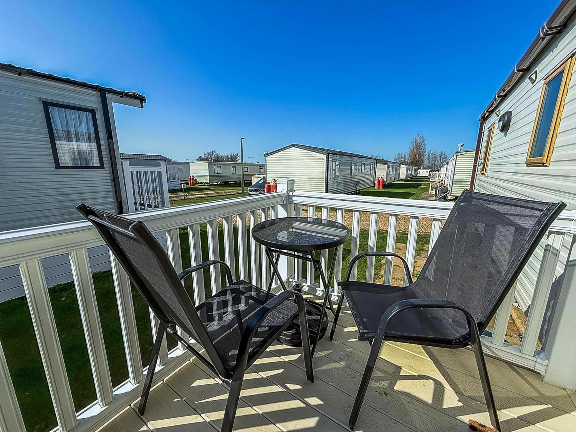 Homely Caravan At Manor Park, Nearby Hunstanton Beach In Norfolk Ref 23039T Exterior photo